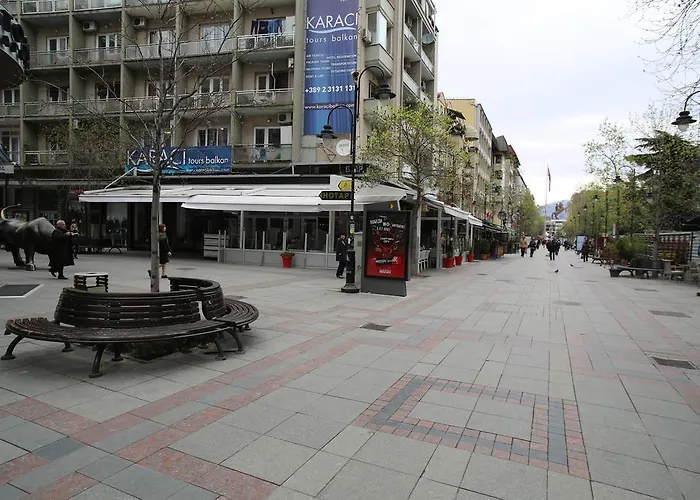 Del Toro Apartment *